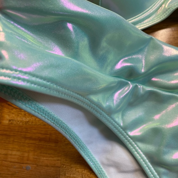 Metallic bikini - Picture 5 of 7